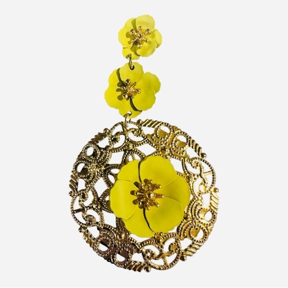 Noir Jewelry Yellow/Green Flower Statement Earrings - Picture 4 of 5